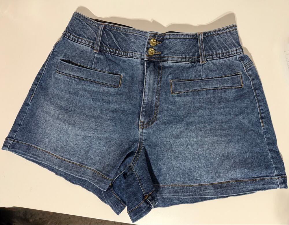 Draper James Women’s Size 8 Denim Jean Shorts High Rise Double Button Stretch